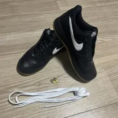 Nike Air Force 1 ブラック/ホワイト　靴紐・金具あり