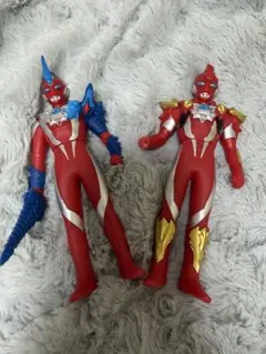 ウルトラマン オメガ　フィギュア 2体セット