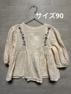【新品未使用】アイボリー刺繍入りコットンシャツ サイズ90