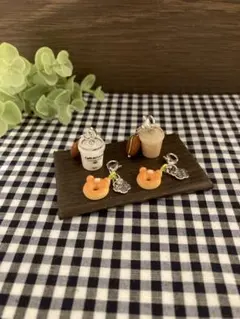 cafe⭐︎くまドーナツ⭐︎アクセサリーファスナーミニチャーム4個セット⭐︎コーヒー