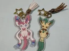 ニンフィア・リーフィア ポケモンアクリルキーホルダーのサムネイル