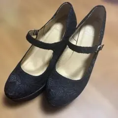 R&E レース ストラップ パンプス ブラックのサムネイル