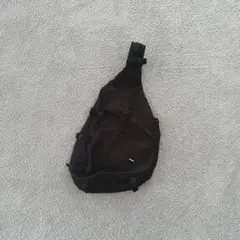 ショルダーバッグ Y2K ノームコア テック系 ブラック スリングバッグ