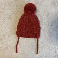 ZARA 赤 ケーブル編みニット帽 ポンポン付き