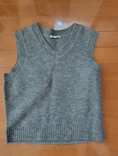 オンライン完売　パフニット2ピースカーディガン　ベストのみ！GU 　グレー　 M