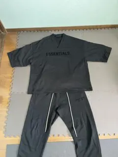 ESSENTIALS Tシャツ ＬサイズスウェットパンツMサイズ セット