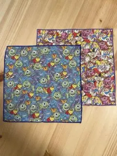 ディズニー　モンスターズインク 、不思議の国のアリス　メガネクリーナー2枚セット