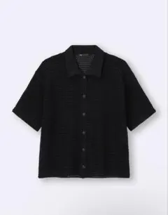 GU 黒 透かし編みニットシャツ半袖ボタン付き