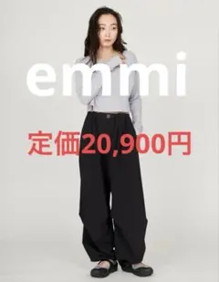 emmi×NIKE プリーツ オーバーサイズ パンツ - メルカリ
