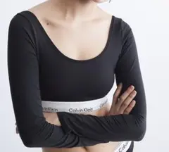 未着用　カルバンクライン　黒 Sサイズ　長袖Ｔシャツ