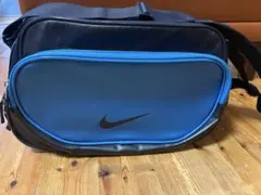 Nike スポーツバッグ 青・黒のサムネイル