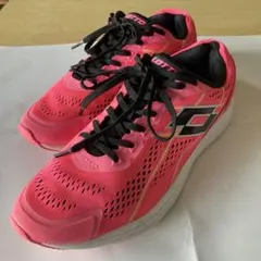 Item thumbnail for item e9b64ff6-25d8-49de-ad6e-f2ddb19fc31c