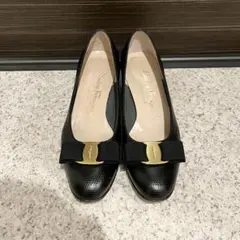 フェラガモ リザード型押し ヴァラ リボン パンプス　5 1/2 Cサイズ