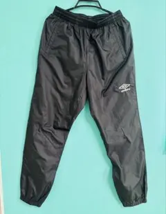 Umbro ブラック ピステパンツ