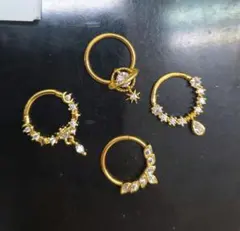 ゴールドクリスタルフープピアス4個セット