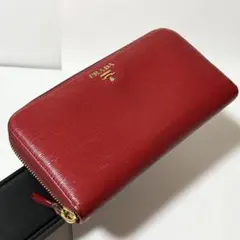 PRADA サフィアーノ ラウンドファスナー 長財布 レッド - メルカリ