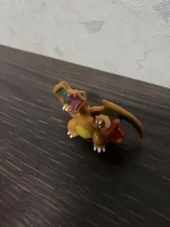 ポケモン　初代　フィギュア　リザードン