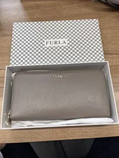 FURLA フルラ ライトグレー 長財布 ラウンド L字 レディース レザーのサムネイル