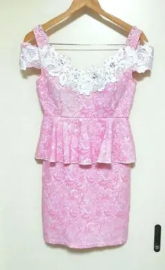 デイジークイーン　オフショル風　ペプラム　タイトミニドレス　キャバドレス