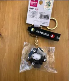 関西万博会場限定　黒ミャクミャクなりきりキーホルダー キティ