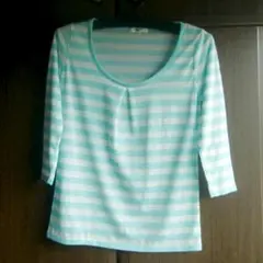 ナチュラルビューティーベーシック　ボーダーTシャツ　カットソー　Mサイズ