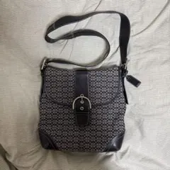 美品 巾着付き COACH シグネチャー ショルダーバッグ