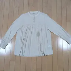 Petit Honfleur アイボリープリーツシャツ 13号 1回着用　キレイ