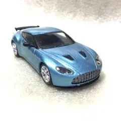 アストンマーティン V12 ザガート ミニカー 1/64スケール