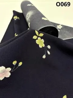 小紋 桜 蛍暈し 舞花文 ちりめん 舞桜 紫黒色 反物 正絹 O044 - メルカリ