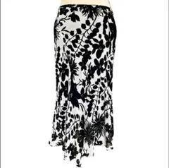 タイムセール！素敵モノトーンプリントスカート☆マーメードラインエスカルゴフレアー