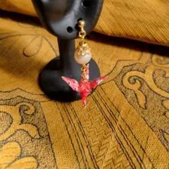 和風 友禅和紙の折り鶴のピアス(パール付き、ポーチ付き、現品限り)