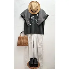 ツムグ tumugu: プリントTシャツ ダークグリーンのサムネイル