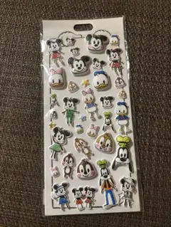 新品　ディズニーストア限定 ミッキーキャラクターモコモコシール