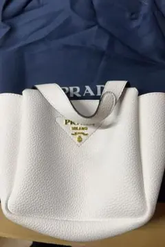 Item thumbnail for item 57e67b71-31e9-43ab-9a8a-f9198445eb47