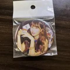 TWICE モモ　缶バッチ
