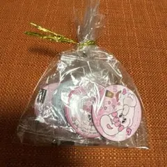 エスターバニー　缶バッジ4個セットキーホルダー1つ