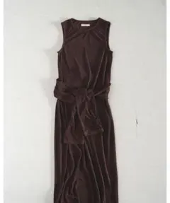 25AWanuke新品Uネックワンピース定番完売品ブラウン