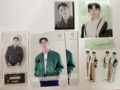 SEVENTEEN VERNON バーノン アクスタ フォトスタンド 他