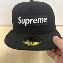 2025年最新】Supremeキャップ 7 1/8の人気アイテム - メルカリ