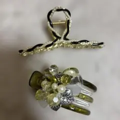 花とビーズの装飾 ヘアクリップ2個セット