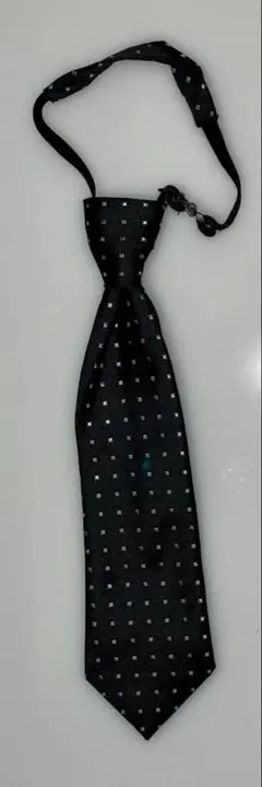 黒いダイヤモンドパターンネクタイ