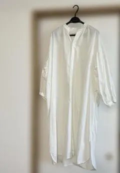 最終価格suadeo 白 長袖 シャツワンピース 袖ボリューム　オールシーズン