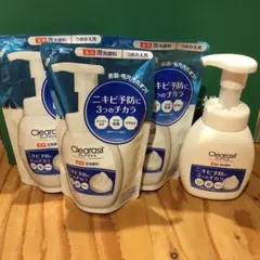 クレアラシル　泡洗顔料　本体と詰替3個セット　新品未使用のサムネイル