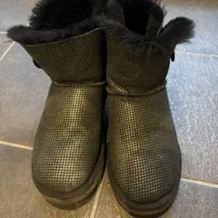 UGG ブラック ショートブーツ ファー付き