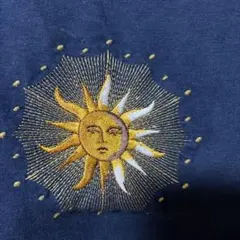 ネイビー 太陽刺繍 半袖Tシャツ