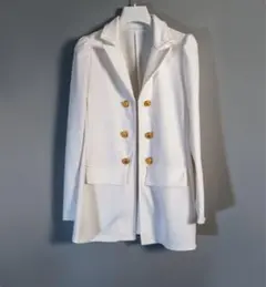 ホワイト ダブルブレストジャケットとスカート セット