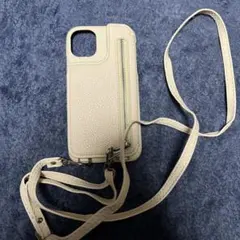 ホワイトレザー風スマホケース　iPhone11