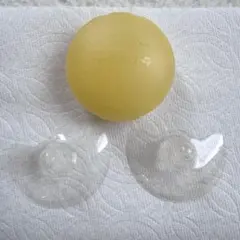 【medela】ソフト ニップルシールド ケース付＋おまけ（おむつ替えシート）のサムネイル