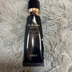 クレ.ド.ポーボーテタンクレームエクラnファンデーションオークル40