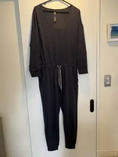 vuori ノースリーブTシャツ グレー - メルカリ